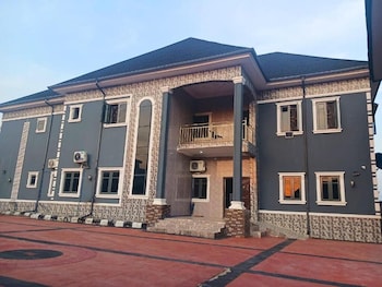 j d suites