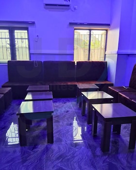 J-D Suites,,3 star
