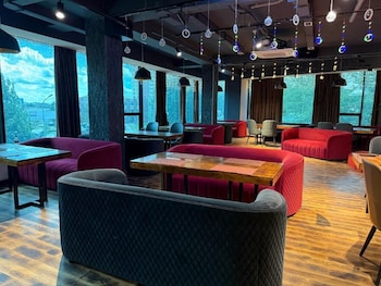 Unity Hotel - Ub Railway Station,,3 star