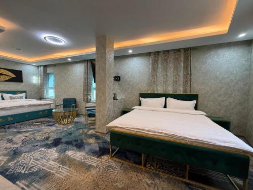 unity hotel ub railway station