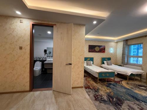 unity hotel ub railway station