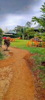 maanet gardens kutus
