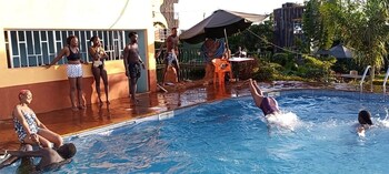 Maanet Gardens Kutus,,3 star