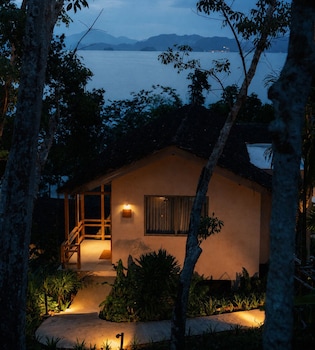 amber yao noi
