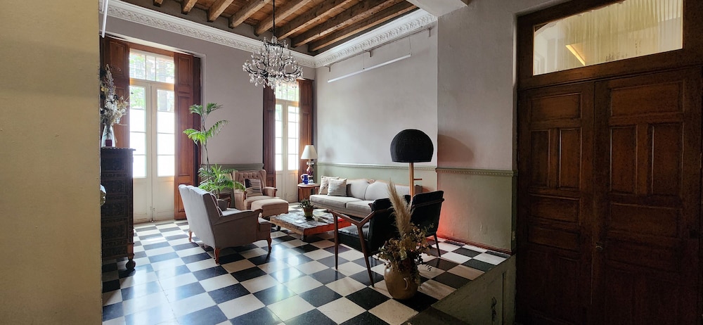 el patio 77