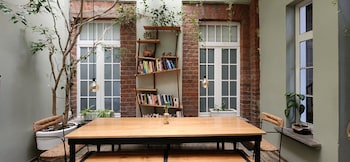 el patio 77