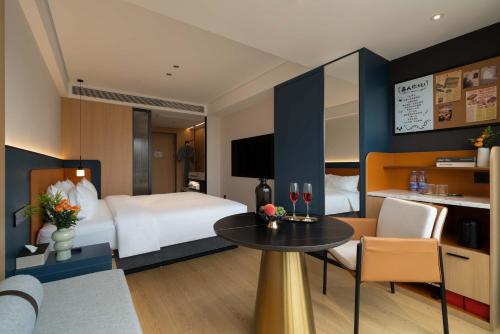 chongqing jiefangbei jiayu hotel