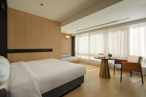 chongqing jiefangbei jiayu hotel