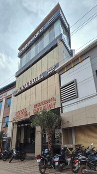 the royall hotel and royall banquet