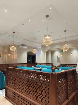the royall hotel and royall banquet