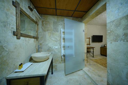 nirvana cave house hotel