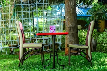 the gems resort kutus