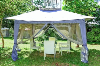 the gems resort kutus