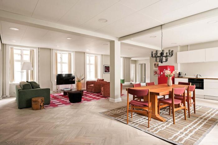 queens suites by danielandjacobs