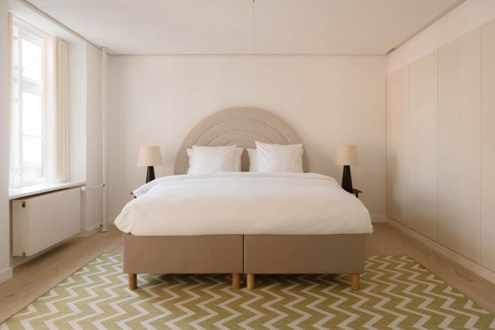 queens suites by danielandjacobs