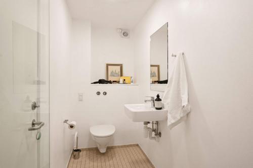 queens suites by danielandjacobs