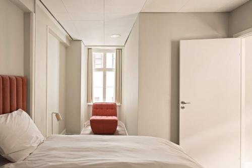 queens suites by danielandjacobs