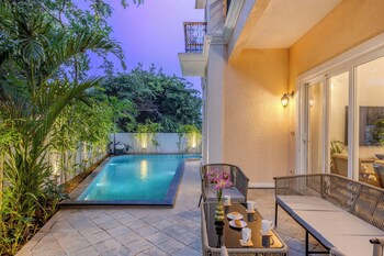 Elivaas Casa Zyra 4 Bhk Villa,,2 star