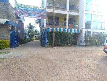 kamuruana highway motel kutus