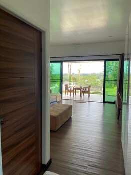 River Valley Resort,,3 star