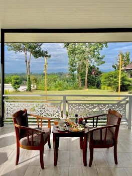 river valley resort
