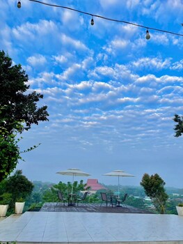river valley resort