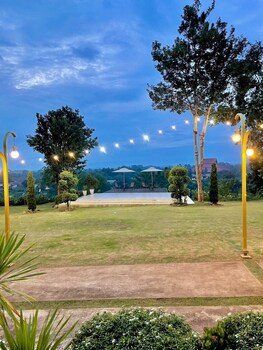 river valley resort