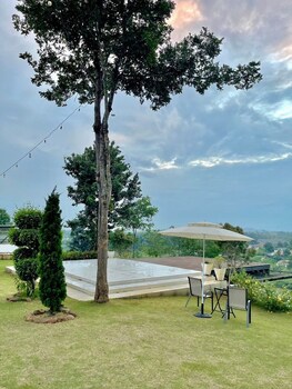 river valley resort