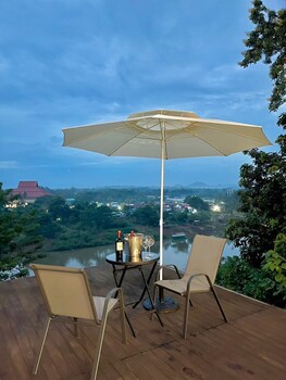 river valley resort