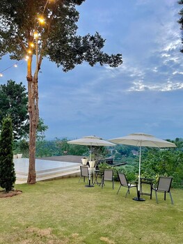 river valley resort