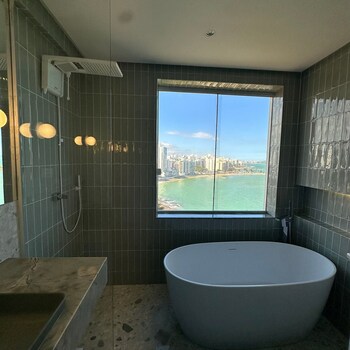 Guarapari Center Aparts,,2 star