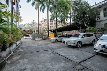 green star hotel yangon
