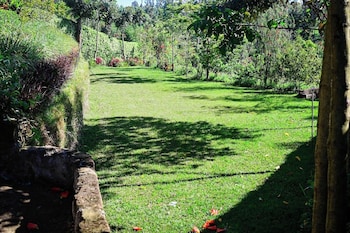 Calm Breeze Resort Rwanchege,,3 star