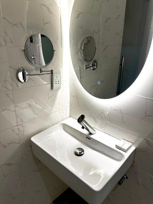 taja hotels ltd adeniyi jones ikeja