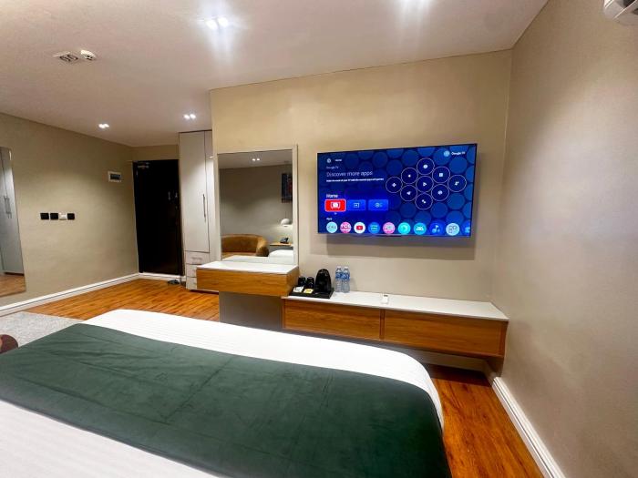 taja hotels ltd adeniyi jones ikeja