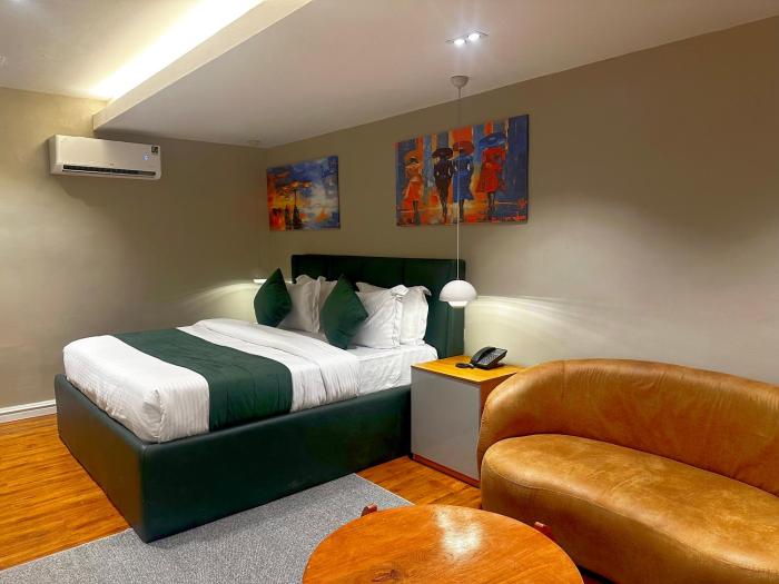 taja hotels ltd adeniyi jones ikeja
