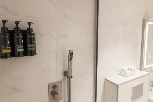 taja hotels ltd adeniyi jones ikeja