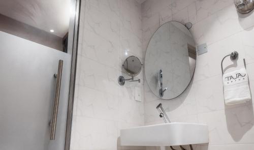 taja hotels ltd adeniyi jones ikeja