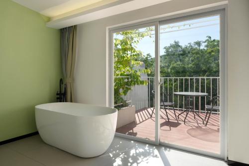 sanya shengge international hostel