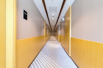 trendy romantic hotel guangzhou beijing road pedestrian street haizhu square metro station branch
