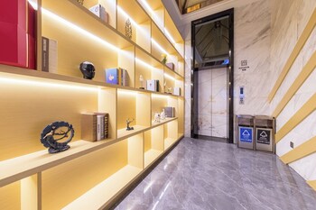 trendy romantic hotel guangzhou beijing road pedestrian street haizhu square metro station branch