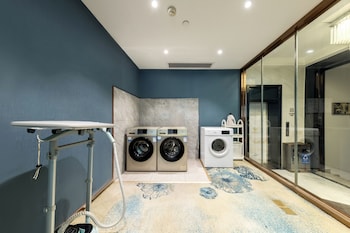 trendy romantic hotel guangzhou beijing road pedestrian street haizhu square metro station branch