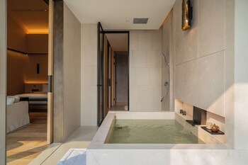 beijing wanli yipiao courtyard hot spring resort