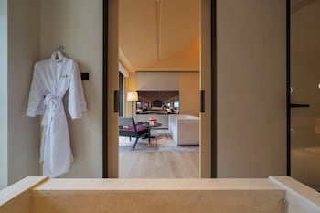 beijing wanli yipiao courtyard hot spring resort