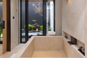 beijing wanli yipiao courtyard hot spring resort