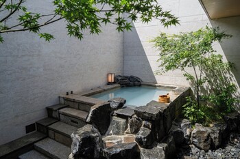 beijing wanli yipiao courtyard hot spring resort