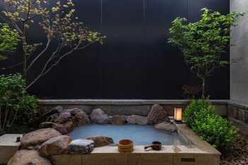 beijing wanli yipiao courtyard hot spring resort