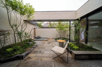 beijing wanli yipiao courtyard hot spring resort