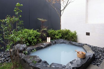 beijing wanli yipiao courtyard hot spring resort