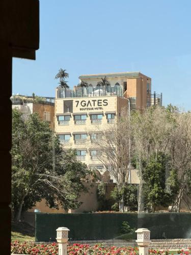 7 gates boutique hotel pyramids